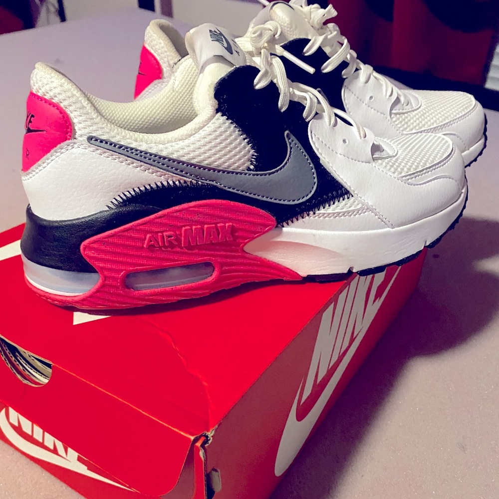 Women’s Nike Air Max -white/grey/black/pink